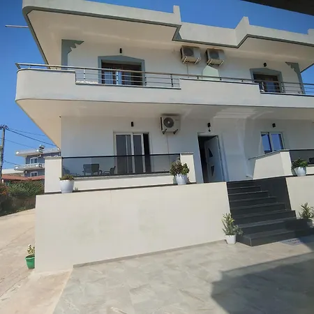 Villa Leozeka-2